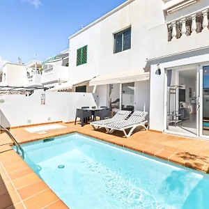 home2book-charming-private-pool-puerto-del-carmen.in-canary-islands.com/