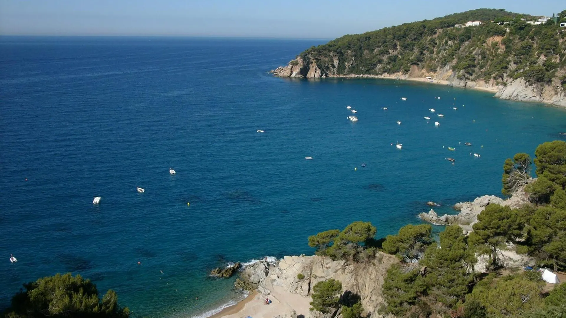 Apartamentos Cala Llevado Tossa de Mar Spain